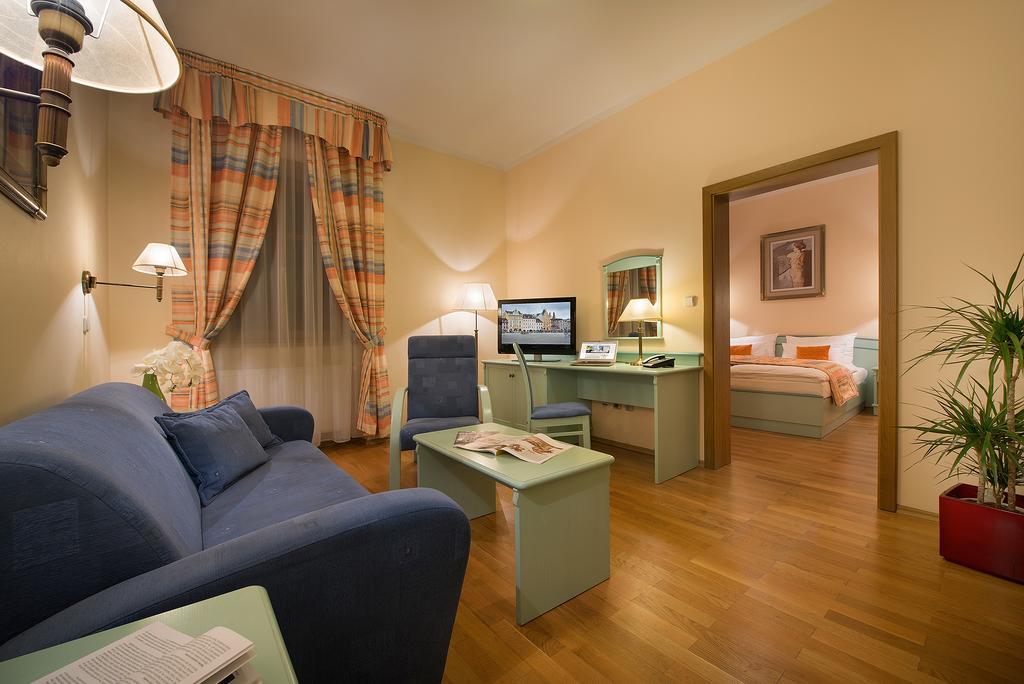 Old Town Bed & Breakfast Ceske Budejovice Luaran gambar