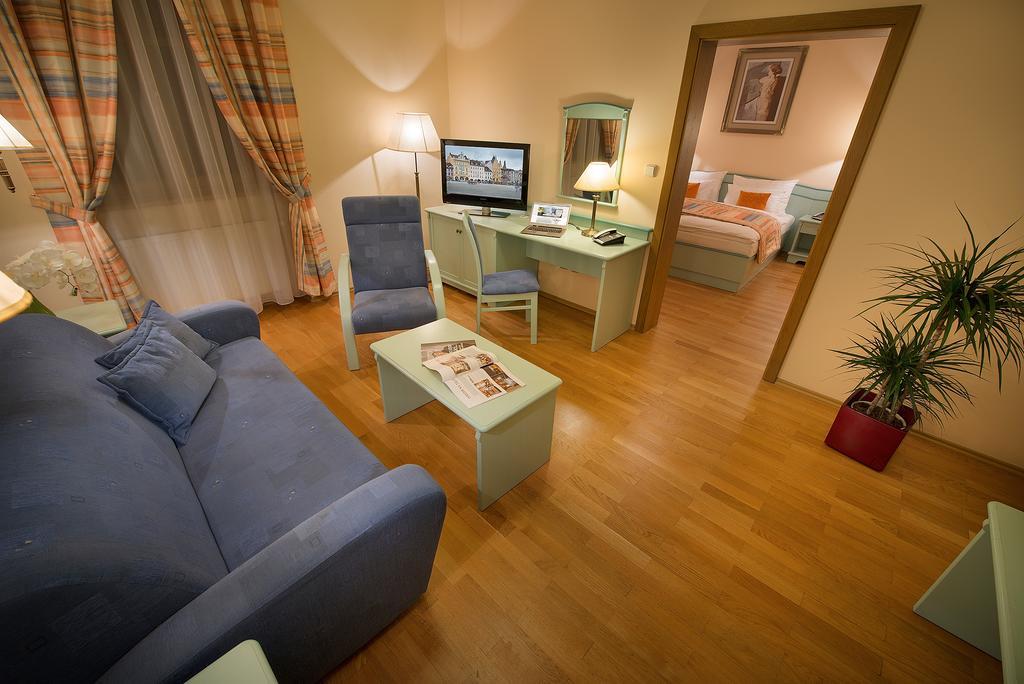 Old Town Bed & Breakfast Ceske Budejovice Luaran gambar